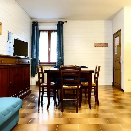 Montioni Apartment
