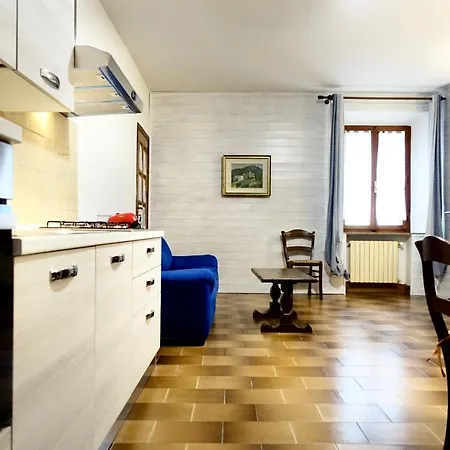 Montioni Apartment